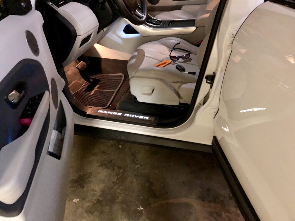 Range Rover Evoque battitacco illuminato sottoporta in acciaio inox aisi - immagine 7