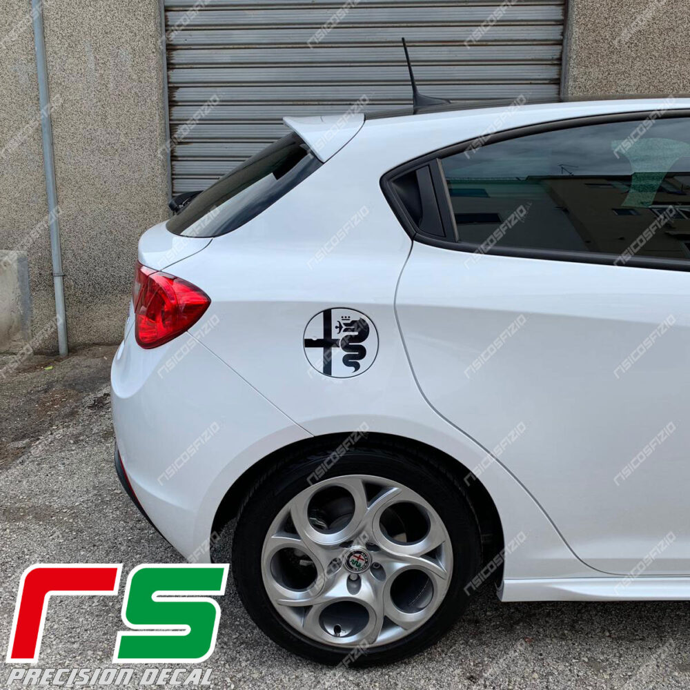adesivi Alfa Romeo Giulietta carbonlook sportello serbatoio logo 2016 - immagine 3