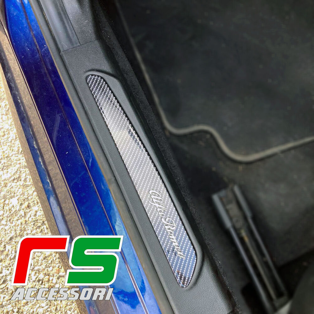 seuil de porte Alfa Romeo Giulia seuil lumineux aspect carbone – Image 3