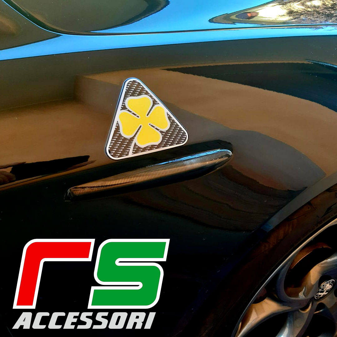 Stickers résine Alfa Romeo trèfle à quatre feuilles aspect carbone
